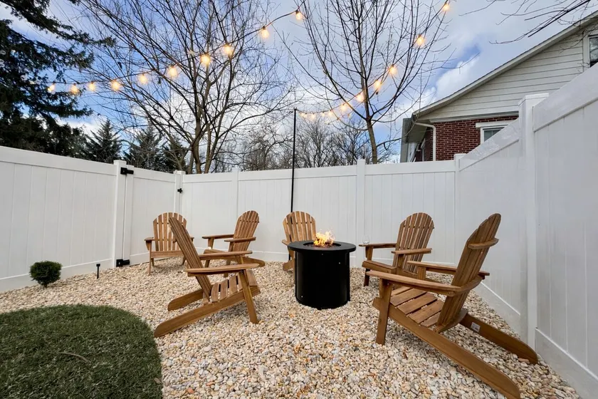 *NEW*Townhome w/ Parking, Fire Pit & Grill - Image 1
