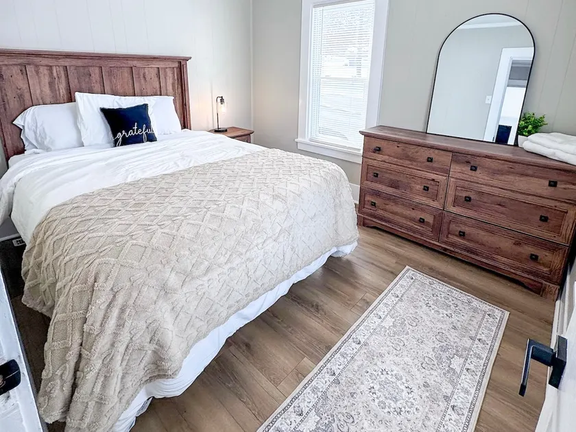 Charming Newly Remodeled Getaway | Walk to SRU - Image 1