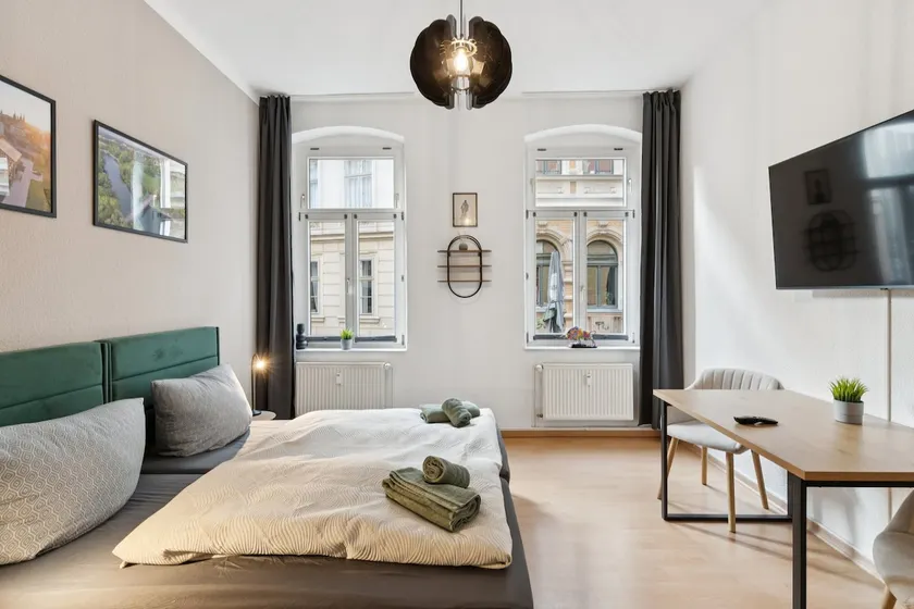 Larooms Old-Building Apartment | 2 Bedrooms | Downtown - Image 1