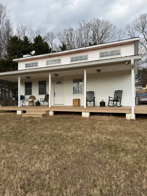 Mountain View Guest Cottage at “The Vineyard” - Image 1