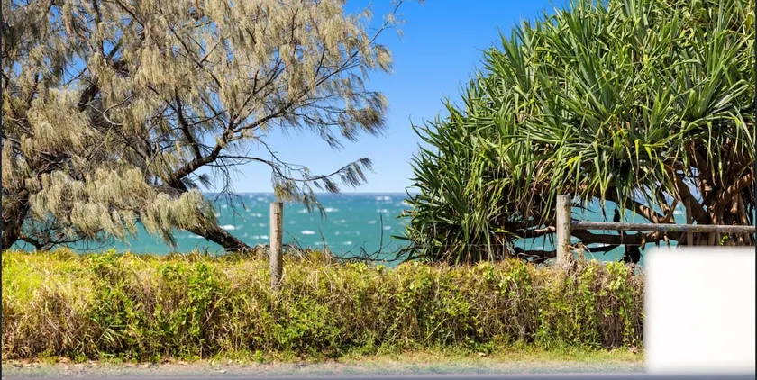 Alex studio beachside. Surf, dining, shops & views - Image 1