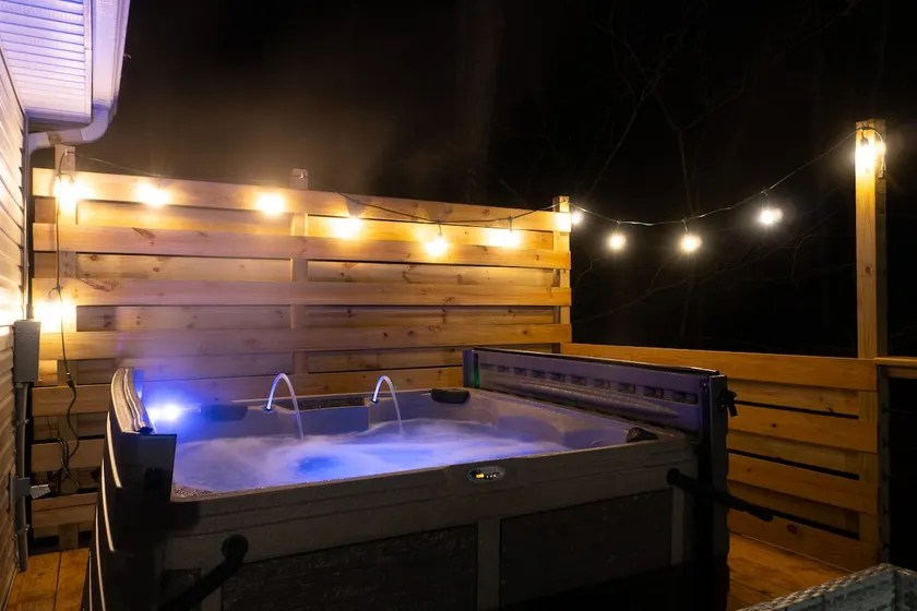 The Mountain Magnolia-Hot Tub on Private Deck - Image 1