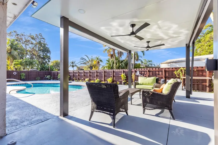 Paradise Home Pool - Image 1