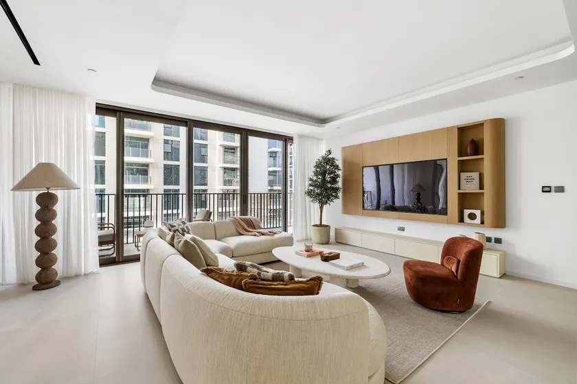 Upscale City Walk 3BR plus Maid Near Dubai Mall - Image 1