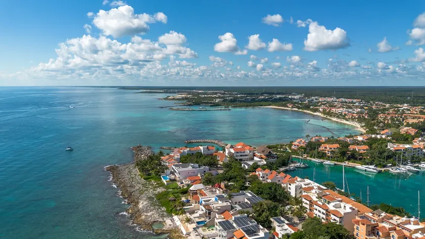 Luxurious Marina Retreat in Puerto Aventuras - Image 1
