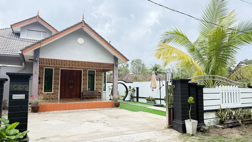 NorSham Homestay Kemasik Kemaman Private Pool - Image 1