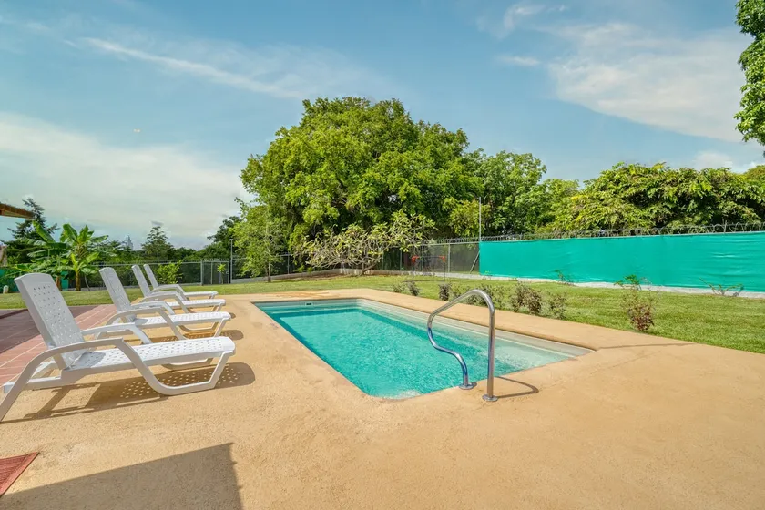Private 9-Guest Villa near Bijao + Pool & Beach - Image 1