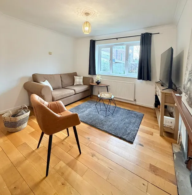 Stylish 3BR Cambridge Bungalow, Near Science Park - Image 1