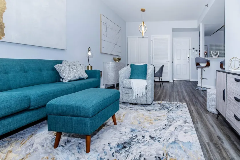 Longacre Apartment Resort - Image 1