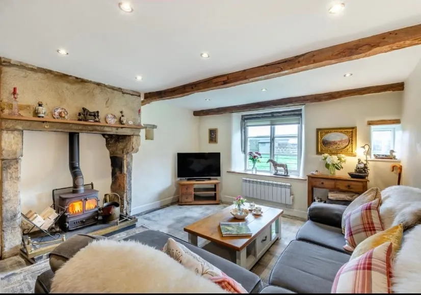Westside Cottage, Newby Hamlet, Clapham, Yorkshire Dales National Park, Famous Three Peaks, Near The Lake District, Pets Are Welcome, Direct Parking in front of the Cottage & Guest Parking - Image 1