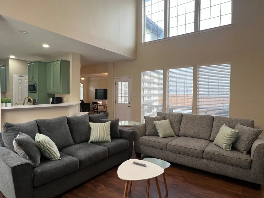 Superb 4-BR Home near George Bush Tpk | Carrollton - Image 1