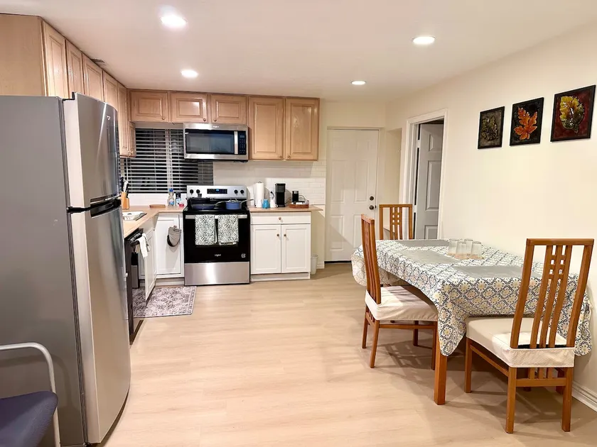 Private 3BR Basement Suite near I15|30 Day Minimum - Image 1