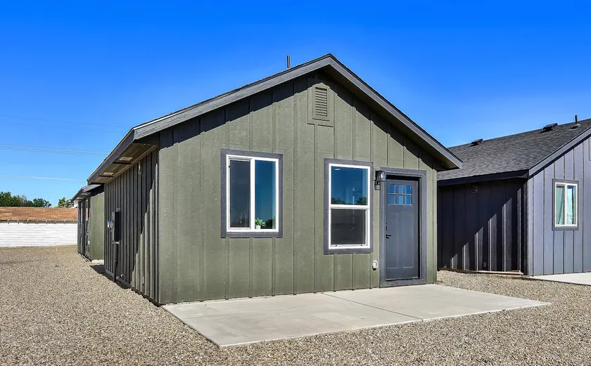 Idaho Tiny Home Retreat in Wilder, Idaho! - Image 1