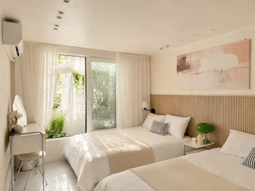 Renovated in 2026 / 3-minute walk from Line 2 station / Jamsil & Seongsu 5-10 minutes / KSPO / Lotte World / Children's Grand Park - Image 1