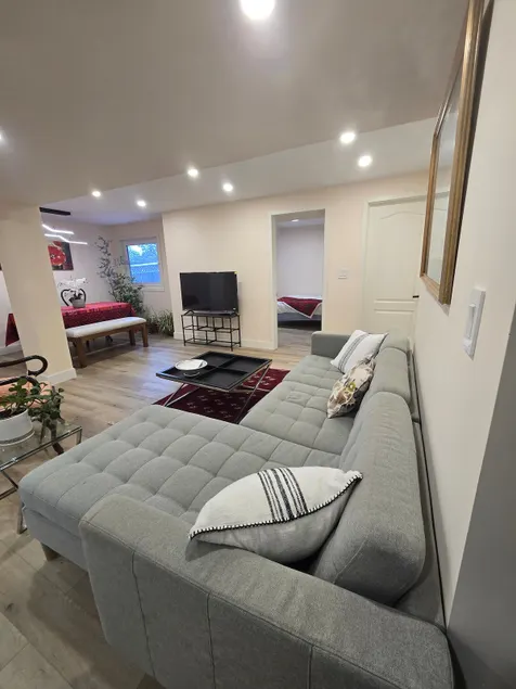 warm and cozy two bedroom new apartment - Image 1