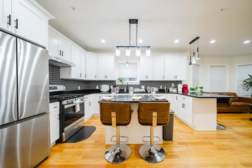 Renovated 4BR near WPI w/Free Parking, Laundry 163 - Image 1