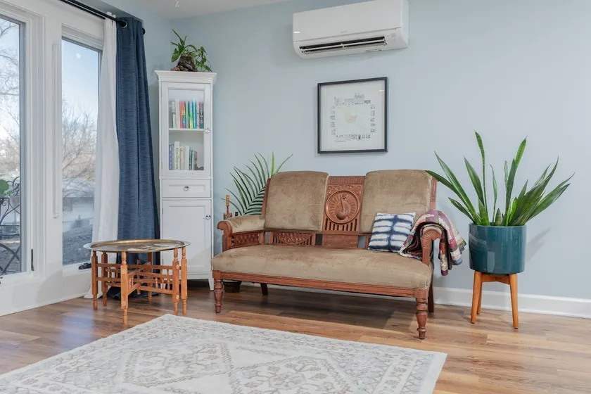 The Understory: King bed, pets OK, easy entrance - Image 1