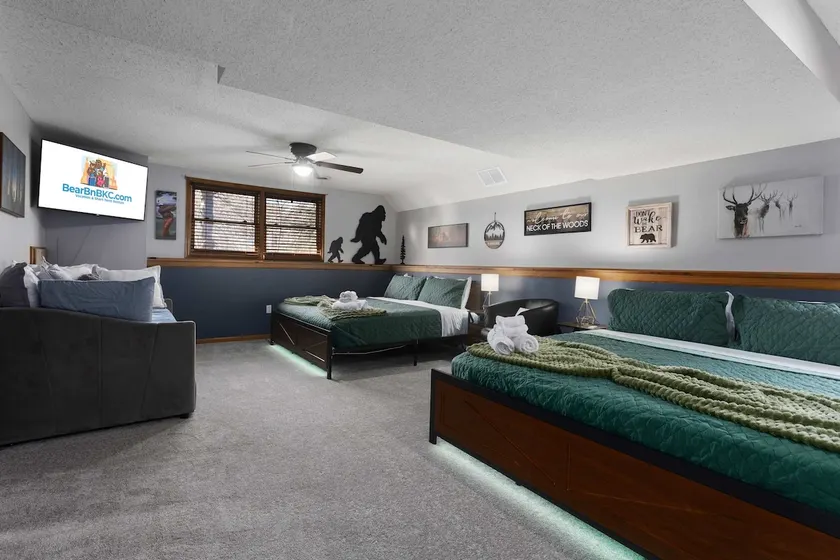 4BR Home with 5 King Beds, Game Room - Image 1