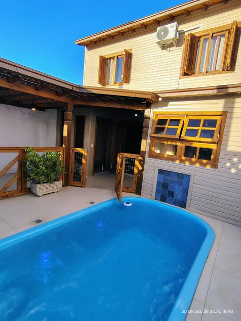 Beach house with pool in a great location! - Image 1