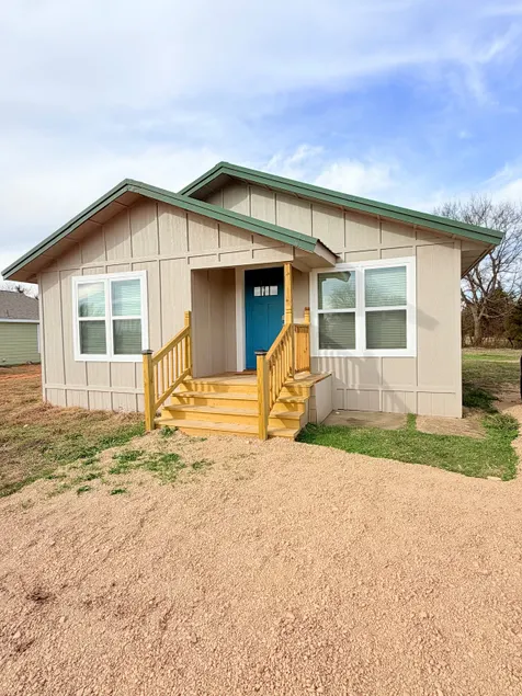 The Homestead on Airport Road - Image 1