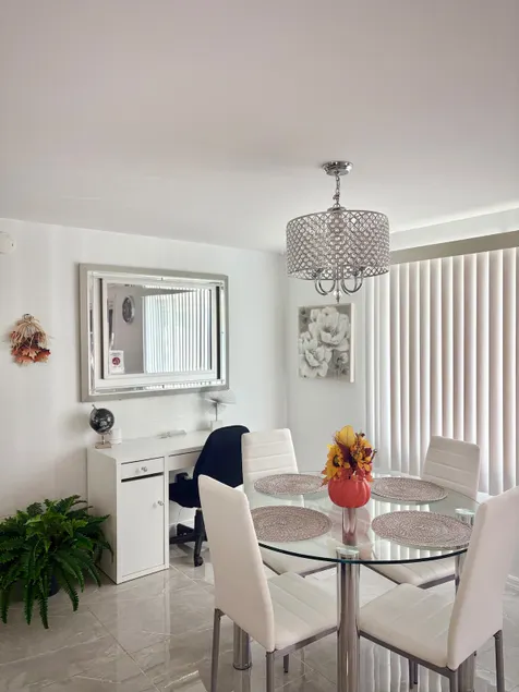 Private Upscale Home Near Tarpon Springs & Beaches - Image 1