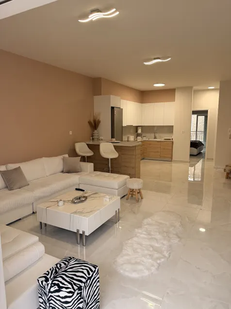 Urban elegant suite! - Image 1