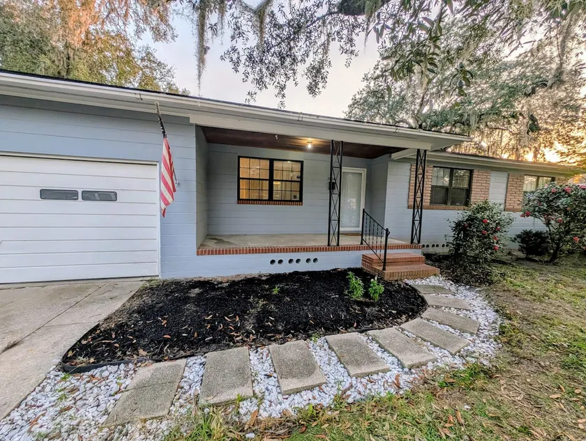 Jacksonville Family Getaway•Spacious & Convenient - Image 1