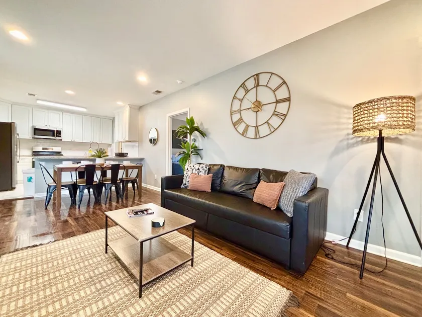 *KING Beds - Quiet Neighborhood - Family Home* - Image 1