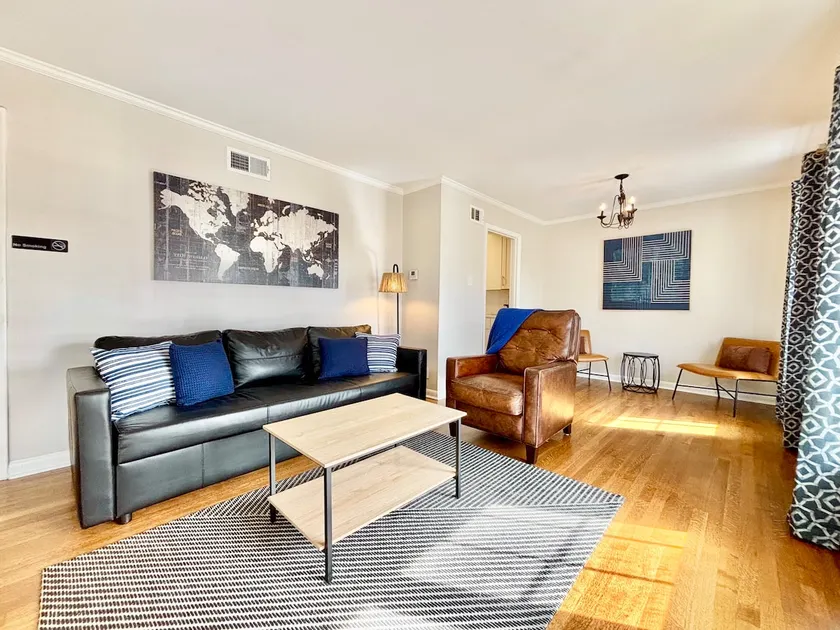 *KING Beds - Family Home - Quiet Neighborhood* - Image 1