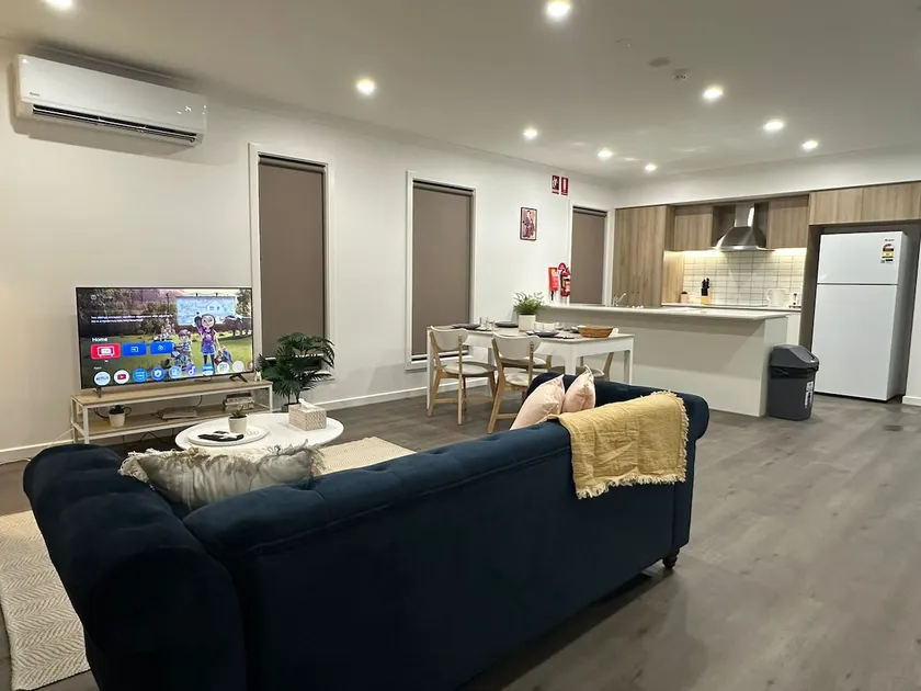 Elegant 3-Bedroom House - Image 1