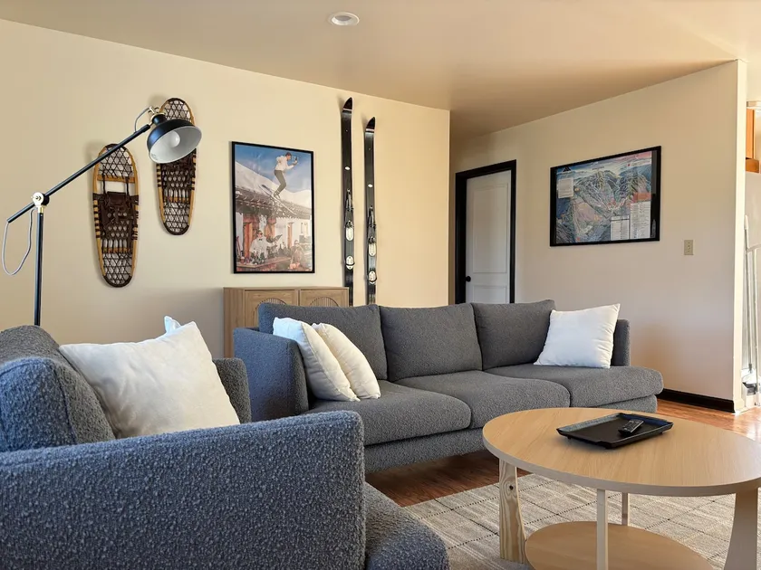 Cozy Mountain Town Apartment near Smuggler’s Notch - Image 1