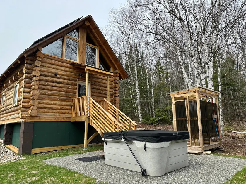 ADK Summer: Modern Log Cabin with Jacuzzi! - Image 1