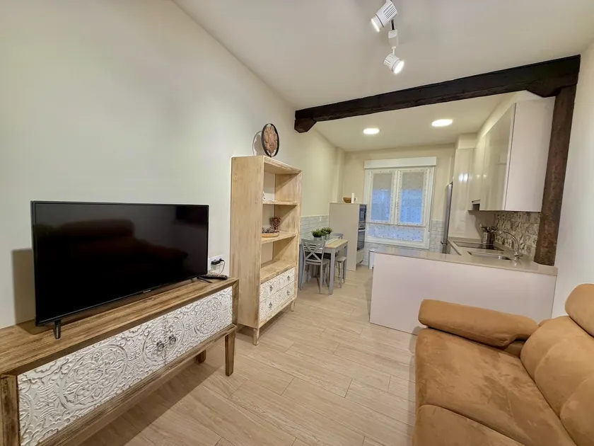 Itsasargi Home , en pleno casco antiguo de Bermeo - Image 1