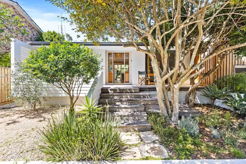 Welcome to Villa Lumiere - Your Coastal Retreat - Image 1