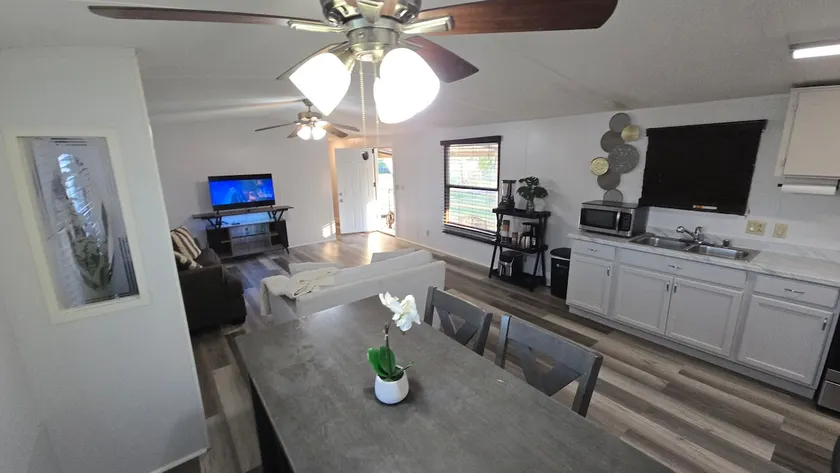 Guesthouse Baytown Jay's Place - Image 1