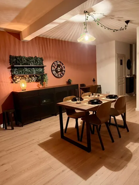 Warm and fully equipped accommodation - Image 1