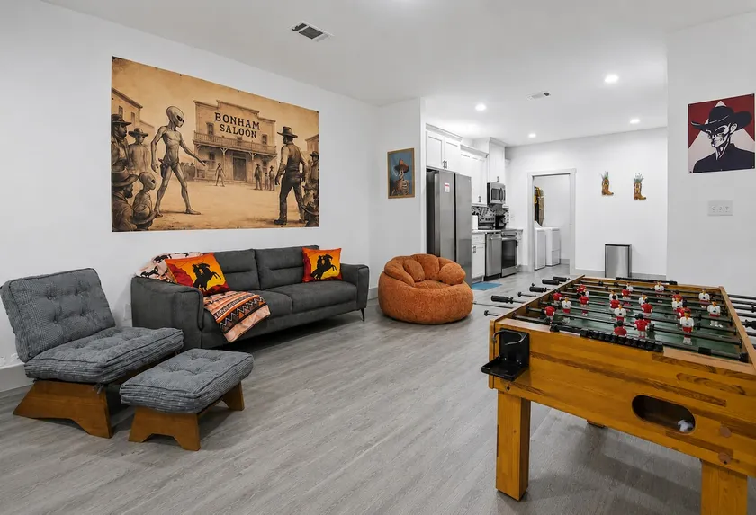 Cowboys & Aliens | Games • Fenced Yard • Sleeps 7 - Image 1