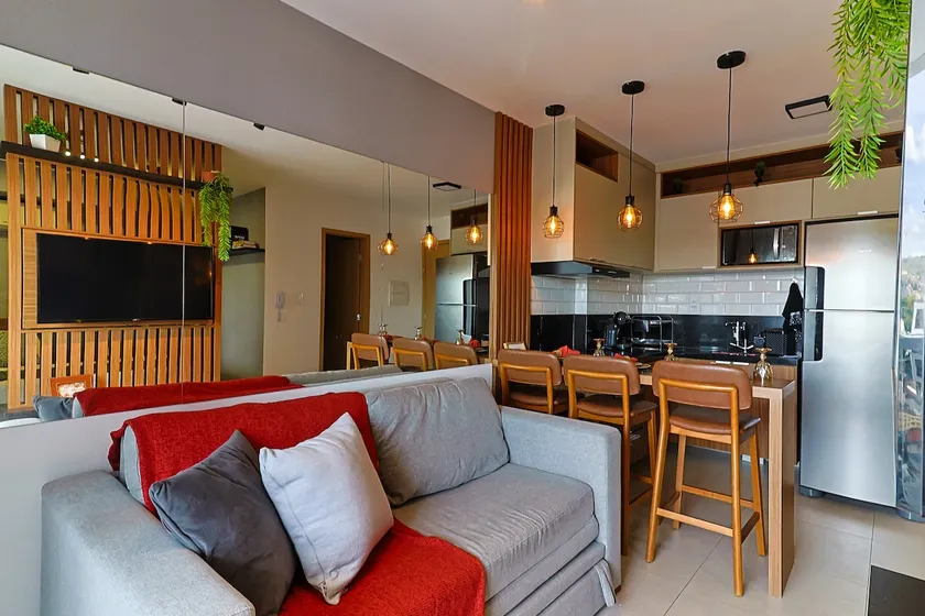 Pet friendly, central, gym, air conditioning, garage - Image 1