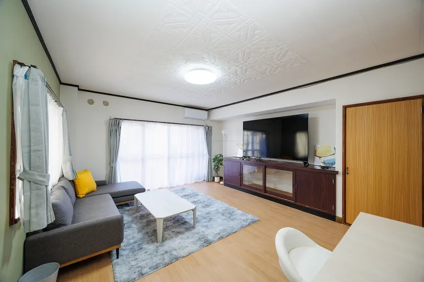 70 m² Spacious! Open and comfortable space for families and large groups - Image 1