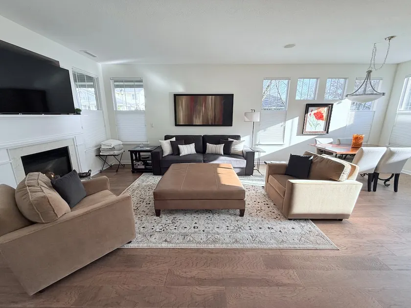 Orenco Cottage with King and Queen Ensuites - Image 1