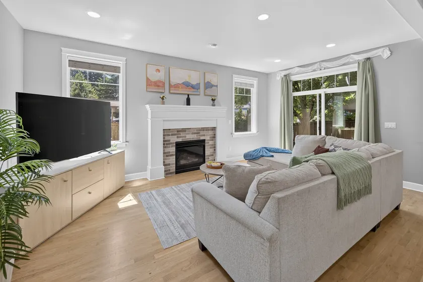 Bright & Spacious Retreat | Yard, Seattle 15mi, AC - Image 1