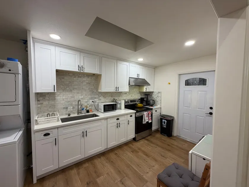 Cozy Back House • Private & Comfortable - Image 1