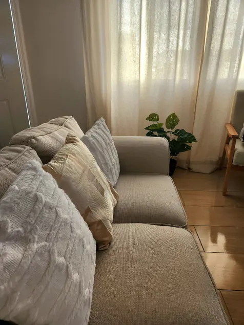 Cozy Home | Wifi, Parking and Pet Friendly - Image 1