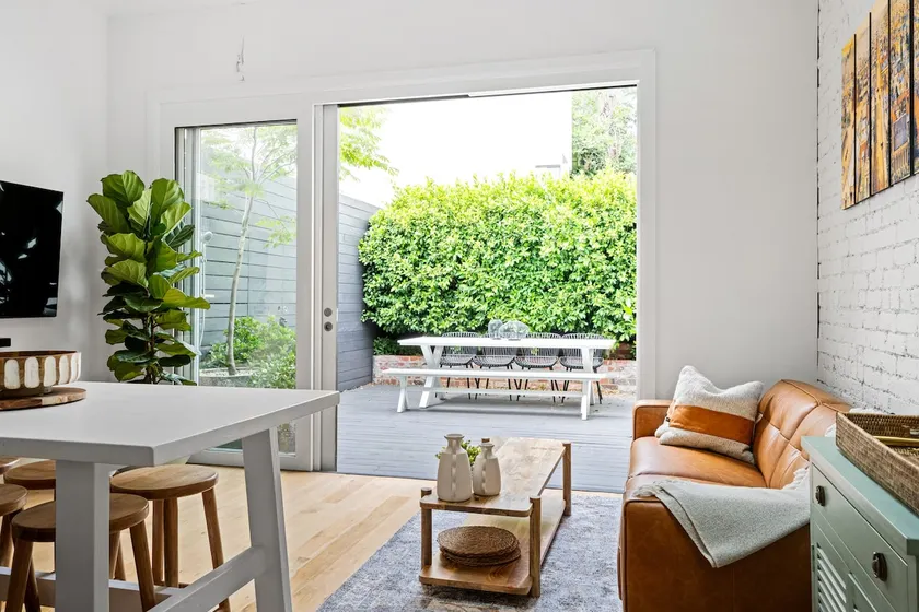 Heart of Fitzroy Designer Terrace with Courtyard - Image 1