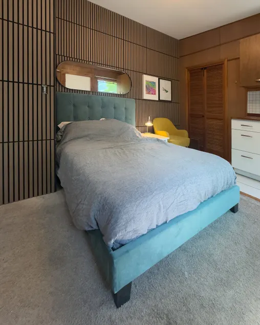 Secluded Studio Apartment in a Mid-Century Home - Image 1