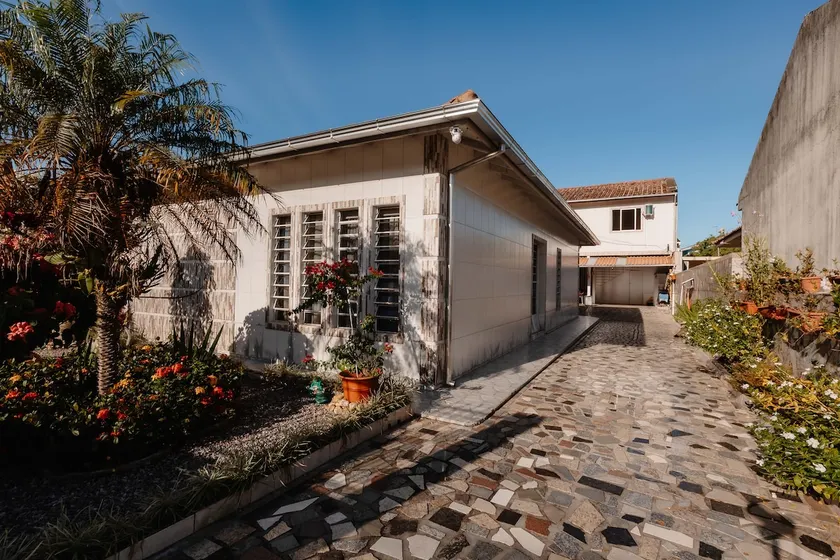 Casa Dipladenia, close to everything in São José - Image 1