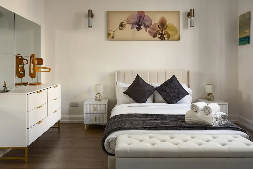 Large studio close to Paddington and Hyde Park - Image 1