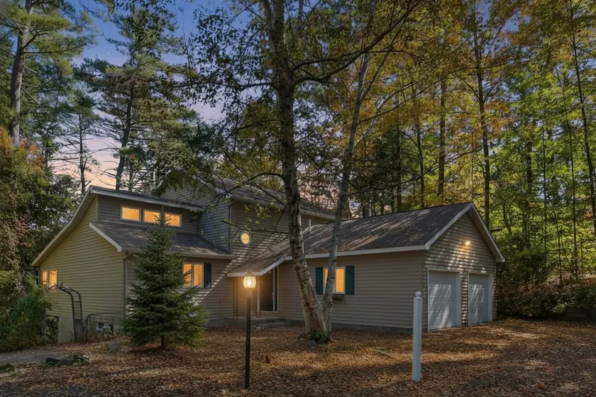 NEW Prelaunch Pricing Lakefront Fireplace EV Chrgr - Image 1