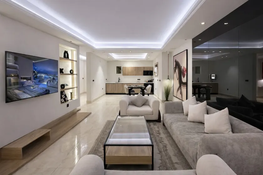 2B - Al Malqa - Elegant Apartment - Image 1