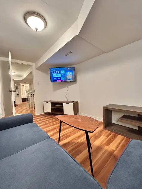 Dupont Manor | Walk-Down 1 Bed + Den | Annex, To - Image 1